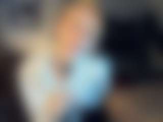 ElenoraMowatt's Live Sex Cam Show