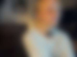 Live cam show with ElenoraMowatt - Small Tits on madthumbs