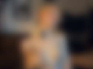 Live cam show with ElenoraMowatt - Moaning on Camsoda