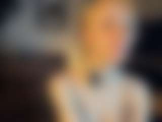 Live cam show with ElenoraMowatt - Moaning on Camsoda