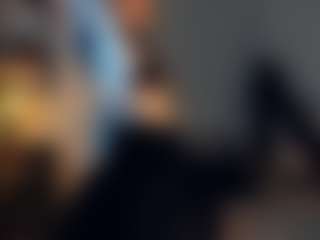 Live cam show with ElenoraMowatt - Skinny on madthumbs