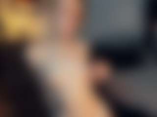 ElenoraMowatt's Live Sex Cam Show