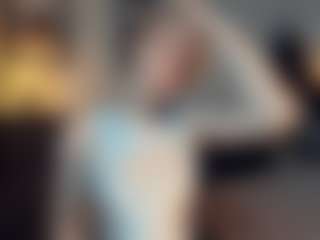 ElenoraMowatt's Live Sex Cam Show