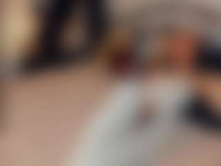 ElenoraMowatt's Live Sex Cam Show