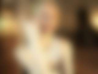 Live cam show with ElenoraMowatt - Blonde Hair on Dare Cams