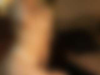 ElenoraMowatt's Live Sex Cam Show