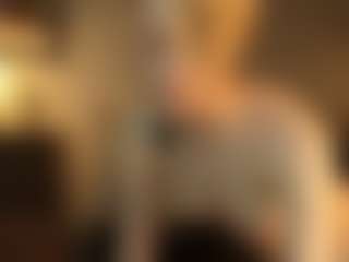 ElenoraMowatt's Live Sex Cam Show