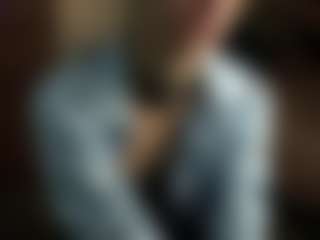 Live cam show with ElenoraMowatt - Young Adult on Streamer API