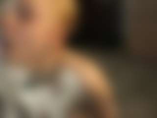 ElenoraMowatt's Live Sex Cam Show
