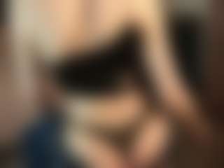 ElenoraMowatt's Live Sex Cam Show