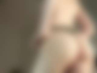 ElenoraMowatt's Live Sex Cam Show