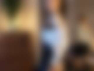 Live cam show with ElenoraMowatt - Brown Eyes Blonde Hair on Camsoda