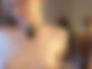 ElenoraMowatt's Live Sex Cam Show