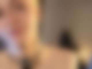 ElenoraMowatt's Live Sex Cam Show