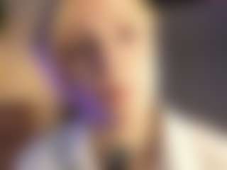 ElenoraMowatt's Live Sex Cam Show