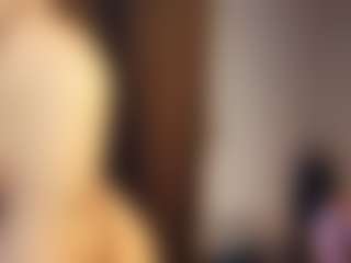 ElenoraMowatt's Live Sex Cam Show