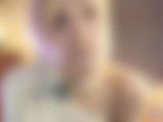 ElenoraMowatt's Live Sex Cam Show