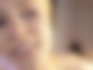 ElenoraMowatt's Live Sex Cam Show