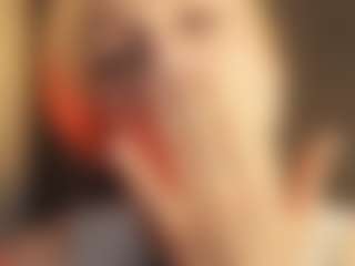 Live cam show with ElenoraMowatt - Skinny on Camsoda
