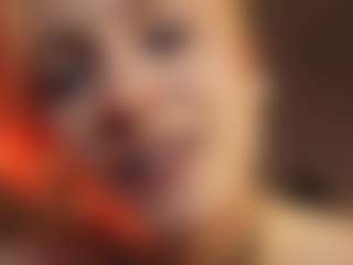 ElenoraMowatt's Live Sex Cam Show