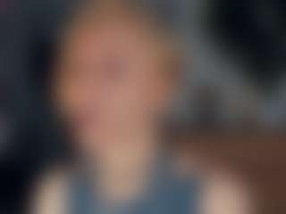 Live cam show with ElenoraMowatt - White Blonde Hair on Mixed Magazine Live
