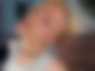 ElenoraMowatt's Live Sex Cam Show