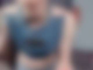 Live cam show with ElenoraMowatt - Drinking on madthumbs