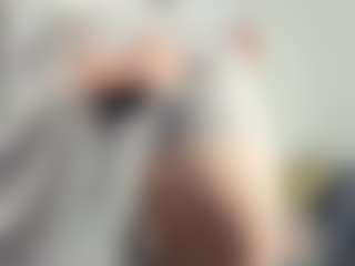 Live cam show with ElenoraMowatt - Small Tits on SpankPalCams