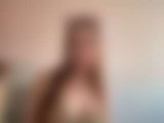 ElsaKisamore's Live Sex Cam Show
