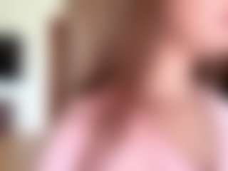 ElsaKisamore's Live Sex Cam Show