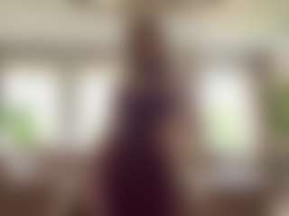 Live cam show with ElsaKisamore - New Brown Eyes on Gym Cam Girls