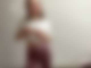 Live cam show with ElsaKisamore - Long Hair on Camsoda