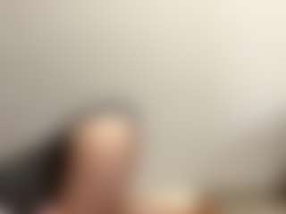 Live cam show with ElsaKisamore - Skinny on slutload
