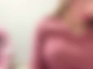 Live cam show with ElsaKisamore - Normal on Camsoda