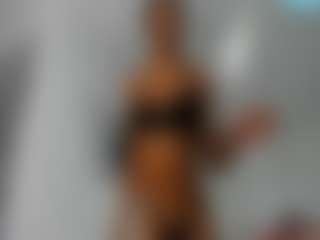 Live cam show with EmmaSweett04 - Tease on Camsoda