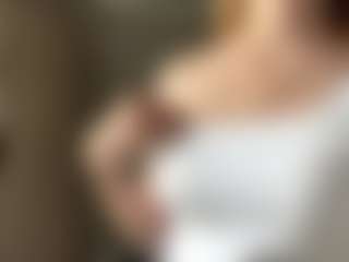 GlendaTrotty's Live Sex Cam Show