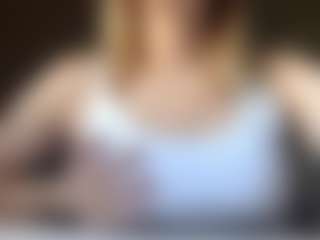 GlendaTrotty's Live Sex Cam Show