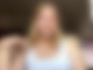 Live cam show with GlendaTrotty - Trimmed Granny on instabang