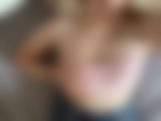 Live cam show with GlendaTrotty - Bedroom on madthumbs