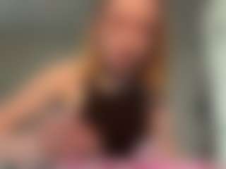 LeonaGoldermann's Live Sex Cam Show