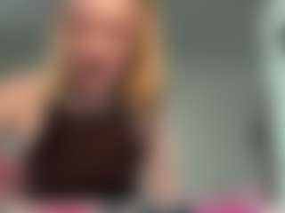 LeonaGoldermann's Live Sex Cam Show