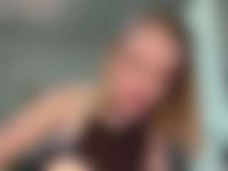 LeonaGoldermann's Live Sex Cam Show