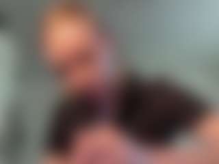 LeonaGoldermann's Live Sex Cam Show