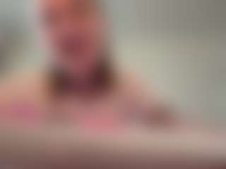 Live cam show with LeonaGoldermann - Body Massage on AdultVida.com