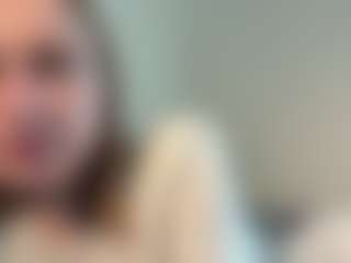 Live cam show with LeonaGoldermann - Gray Eyes on Mixed Magazine Live