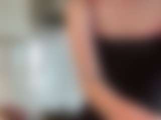 Live cam show with LeonaGoldermann - Gray Eyes on Fling VIP Chat