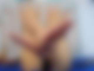 Live cam show with Lunahexcs - Thin on Camsoda