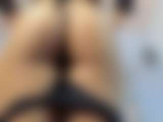 Live cam show with Lunahexcs - Thin on Dolls Live