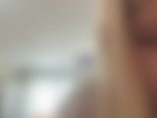 Live cam show with MelaineTosh - Natural on Camsoda