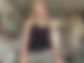 Live cam show with MelaineTosh - Double Penetration on Chatstar